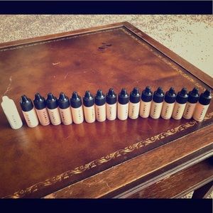 17 TEMPTU PCHL Airbrush Foundation